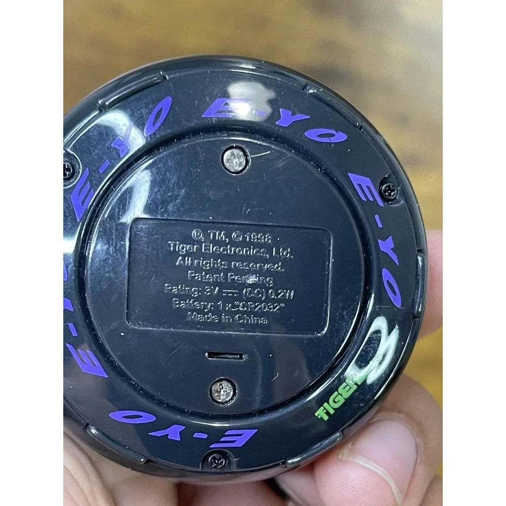 Vintage-Tiger Electronics E-Yo Electronic Yo-Yo Toy Black 1998 HTF
